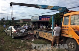 Nghệ An: Tàu hỏa đâm ô tô, 4 người thương vong